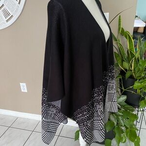 NWT Ming Wang Knit Cape Wrap Poncho Shawl Houndstooth Black White Open Cardigan